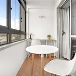 Wonderful Shared In Alfornelos - Near Metro!
