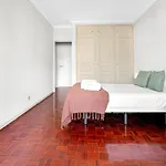 Wonderful Shared In Alfornelos - Near Metro! *