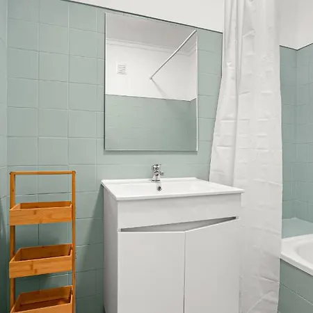 Wonderful Shared In Alfornelos - Near Metro! * Lizbona