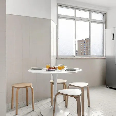 Wonderful Shared In Alfornelos - Near Metro! بيت ضيافة Lisboa